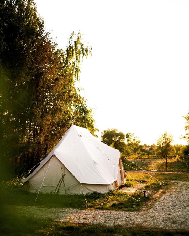 Bozsky Glamp Hotel Valtice Buitenkant foto